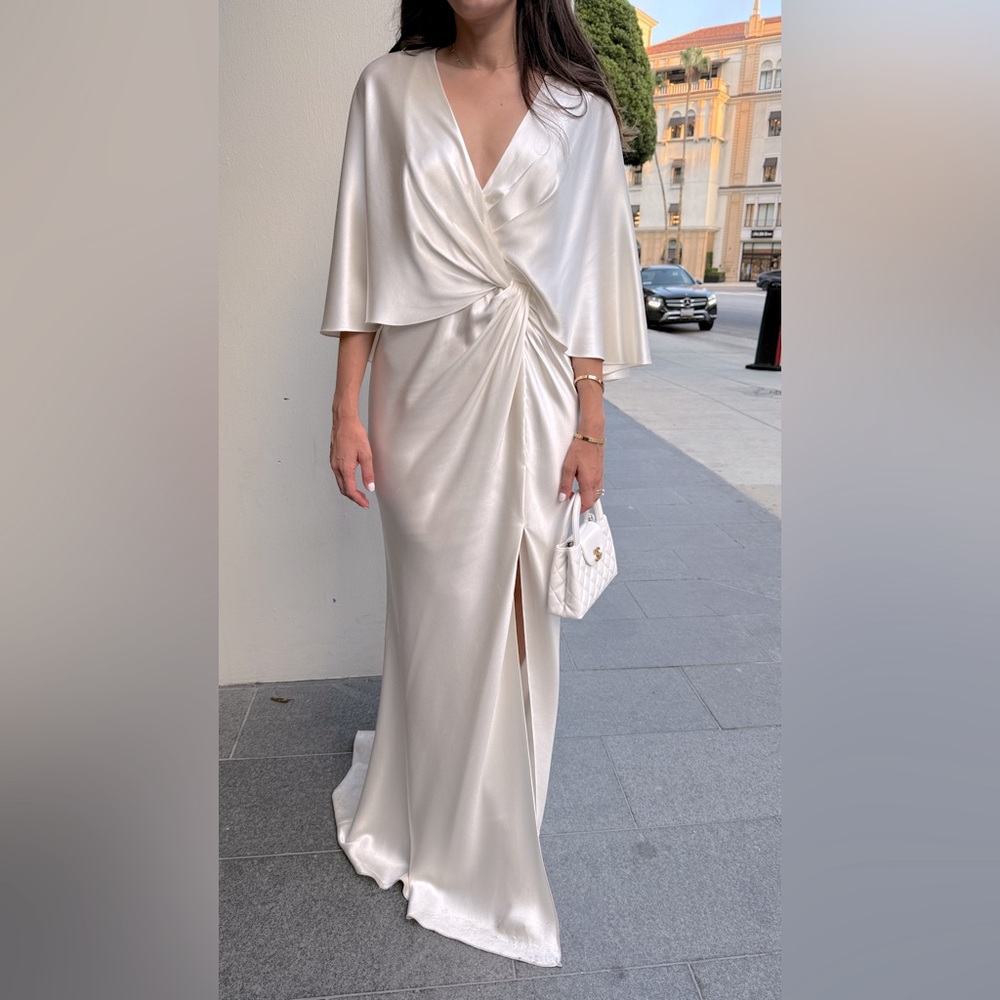 Monique Lhuillier Ivory Wedding Dress